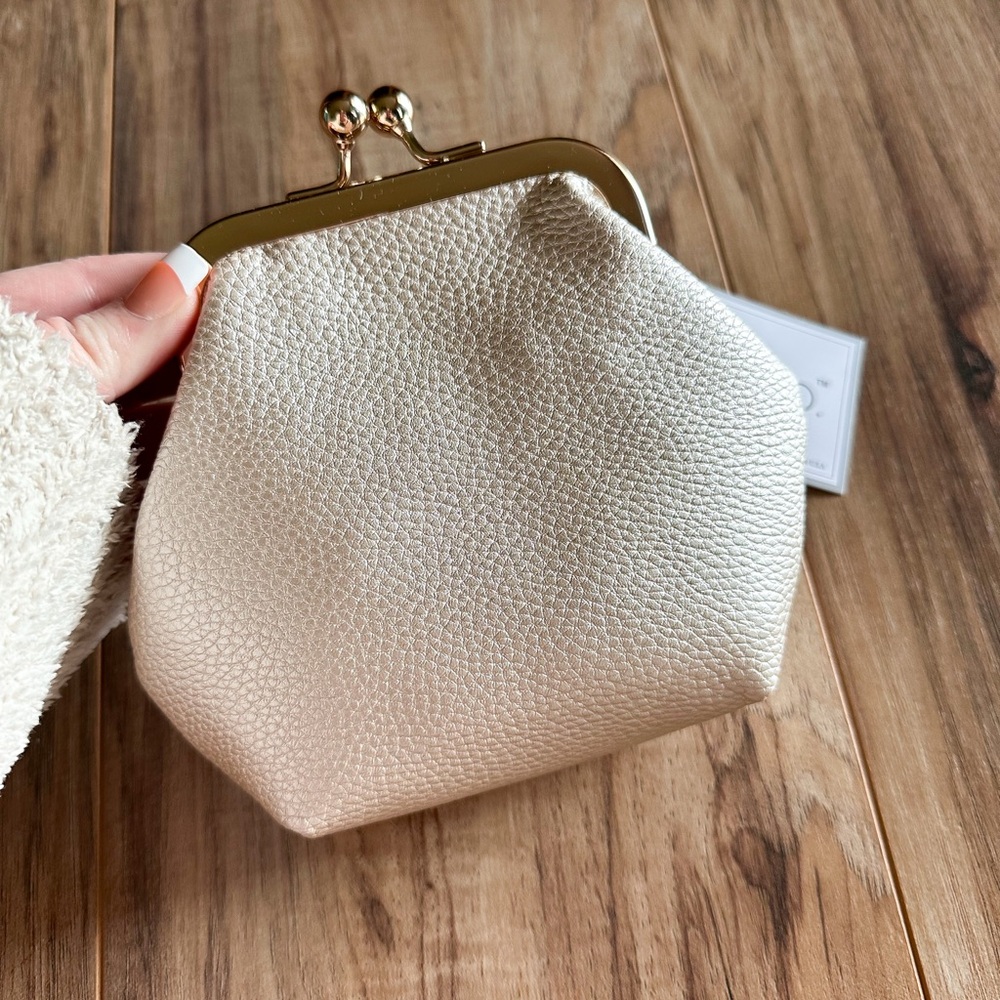 Jen & Co. Clutch/Crossbody - Pearl - NWT